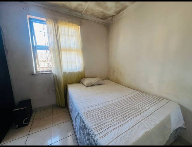 4 BEDROOM FREEHOLD FOR SALE IN NEWLANDS WEST